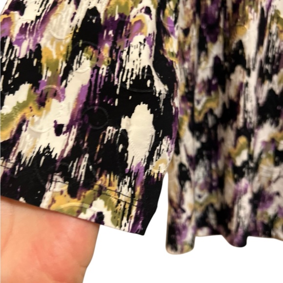 JM Collection Multicolored Embossed Round Neck Long Sleeve Top Size M - Picture 4 of 5